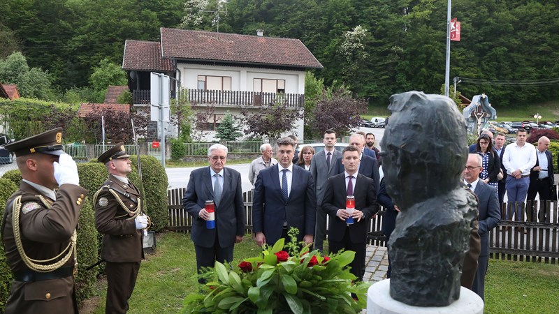 Premijer Plenković: Vječno smo zahvalni dr. Franji Tuđmanu za sve što je učinio za Hrvatsku